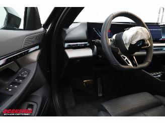BMW i5 eDrive40 84 kWh M-Sport HUD Memory 360° AHK 18.410 km! picture 18