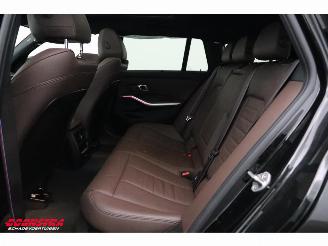 BMW 3-serie Touring 330i M-Sport Pano LED HUD Leder Cruise picture 18