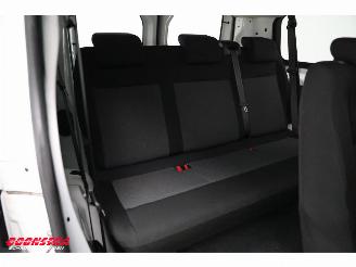 Peugeot e-Expert 50 kWh Kombi Aut. 9-zits PDC Airco Radio Bluetooth picture 16