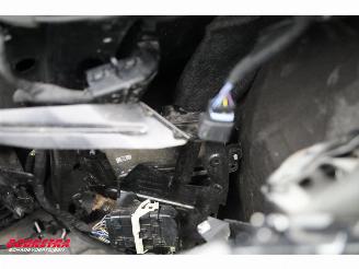 Ford Focus 1.0 EcoB. Hybrid ST-Line Cruise SHZ PDC Stuurverwarming LED picture 16