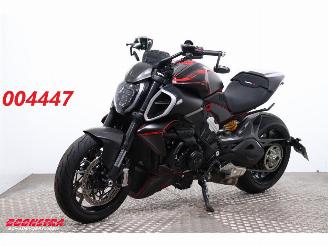 krockskadad bil motor Ducati Diavel V4 LED Quickshift WheelieContr. 1.794 km! 2024/7