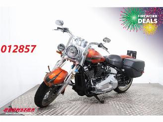 Vaurioauto  motor cycles Harley-Davidson  107 FLDE Softail Deluxe 5HD Jekill & Hyde ABS LED 18.643 km! 2019/9