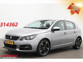 krockskadad bil auto Peugeot 308 1.2 PureTech Active Navi Clima Cruise PDC AHK 151.469 km!. 2018/1