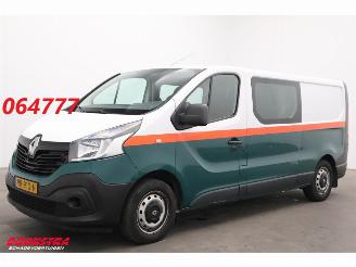 krockskadad bil bedrijf Renault Trafic 1.6 dCi L2-H1 DoKa Navi Airco Cruise PDC AHK 2015/9