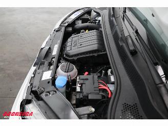 Volkswagen Up! 1.0 BMT move up! Airco Bluetooth 54.053 km! picture 10