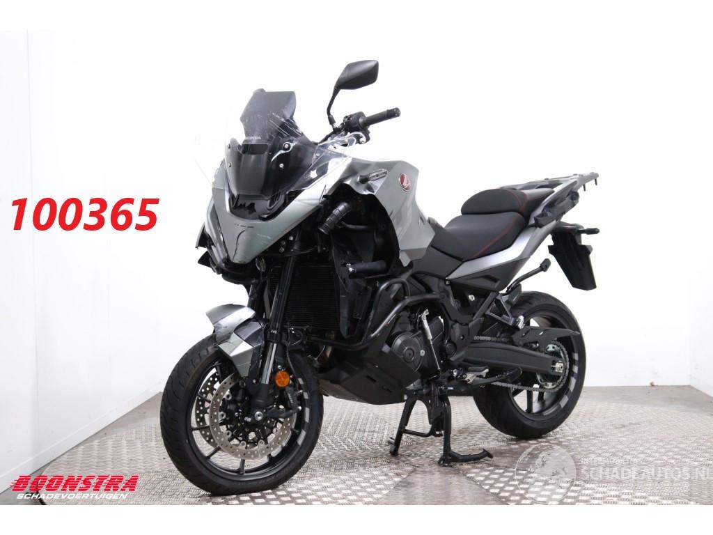 Honda  NT1100 A ABS Cruise 8.736 km!