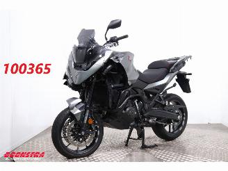krockskadad bil motor Honda  NT1100 A ABS Cruise 8.736 km! 2023/3