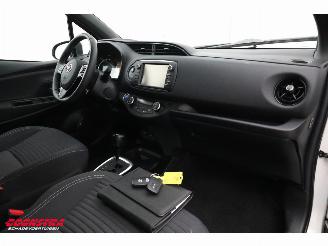 Toyota Yaris 1.5 Hybrid Bi-Tone Navi Clima Cruise Camera 19.743 km! picture 11
