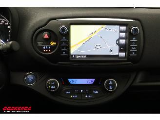 Toyota Yaris 1.5 Hybrid Bi-Tone Navi Clima Cruise Camera 19.743 km! picture 13