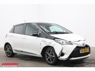 Toyota Yaris 1.5 Hybrid Bi-Tone Navi Clima Cruise Camera 19.743 km! picture 2