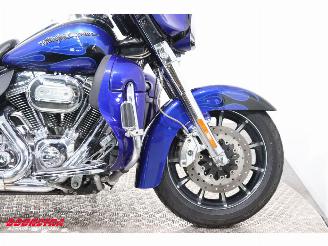 Harley-Davidson  FLHTCUSE6 CVO Ultra Classic 5HD! E-Glide 110 Cruise SHZ picture 9