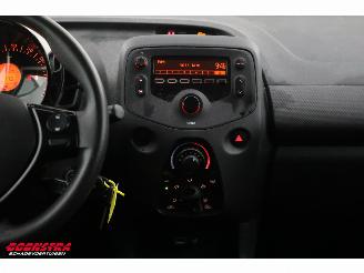Toyota Aygo 1.0 VVT-i x-fun Bluetooth Airco Cruise 49.610 km! picture 13