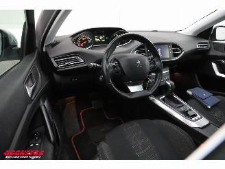 Peugeot 308 SW 1.2 PureTech Aut. Allure Pano LED Navi Clima Cruise PDC picture 15