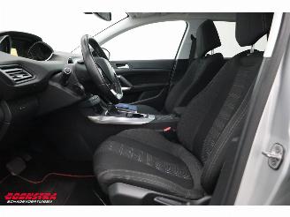 Peugeot 308 SW 1.2 PureTech Aut. Allure Pano LED Navi Clima Cruise PDC picture 13