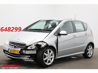 Vaurioauto  passenger cars Mercedes A-klasse 170 Aut. Elegance Airco Cruise PDC AHK 106.532 km! 2010/1
