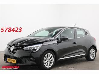 Vaurioauto  passenger cars Renault Clio 1.6 E-Tech Hybrid 140 Intens LED Navi Clima Cruise PDC 2022/1