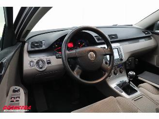 Volkswagen Passat Variant 2.0 FSI Comfortline Clima Cruise AHK picture 11