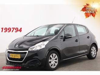 Vaurioauto  passenger cars Peugeot 208 1.0 PureTech Access 5-DRS Airco Cruise 2015/11