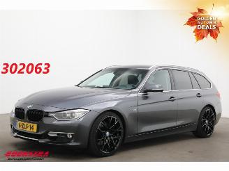 krockskadad bil auto BMW 3-serie Touring 330d Modern Aut. Xenon Navi Clima Cruise SHZ PDC 2015/1