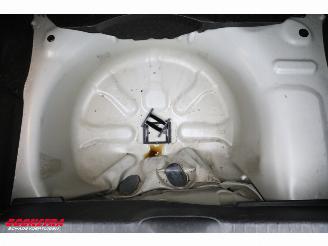 Peugeot 208 1.2 VTi 5-DRS Urban Soul Navi Clima Cruise PDC picture 16