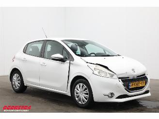 Peugeot 208 1.2 VTi 5-DRS Urban Soul Navi Clima Cruise PDC picture 2