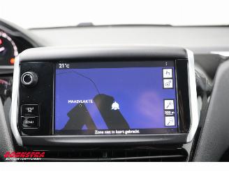 Peugeot 208 1.2 VTi 5-DRS Urban Soul Navi Clima Cruise PDC picture 27