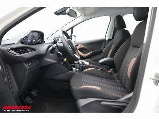 Peugeot 208 1.2 VTi 5-DRS Urban Soul Navi Clima Cruise PDC picture 22