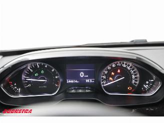 Peugeot 208 1.2 VTi 5-DRS Urban Soul Navi Clima Cruise PDC picture 26