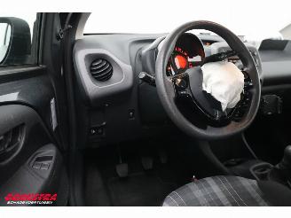 Peugeot 108 1.0 e-VTi Active Airco 74.833 km! picture 23