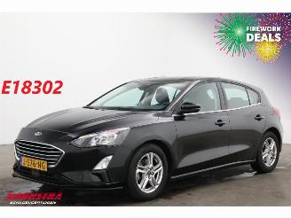 krockskadad bil auto Ford Focus 1.0 EcoBoost Hybrid Airco Navi Camera 87.278km! 2020/9