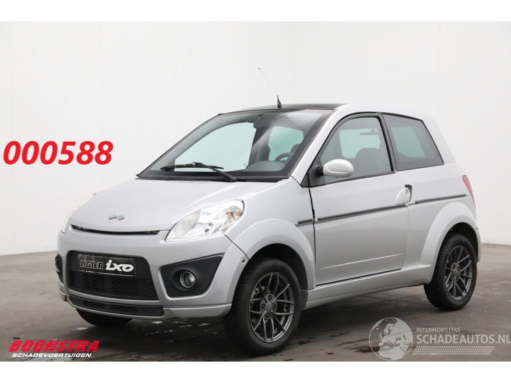 Ligier  iXO 440 Glasdak LMV