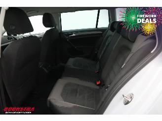 Volkswagen Golf Variant 1.6 TDI HL Bns R picture 17