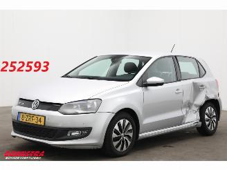 Schadeauto Volkswagen Polo 1.4 TDI BlueMotion Navi Clima Cruise PDC 103.600 km! 2015/3