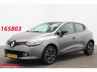 Vaurioauto  passenger cars Renault Clio 0.9 TCe Navi Airco Cruise PDC 128.682 km! 2013/1