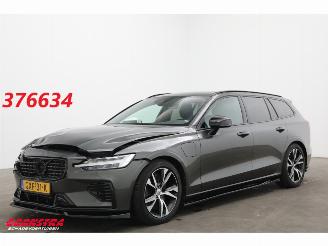 Damaged car Volvo V-60 T8 Twin Engine AWD R-Design LED ACC Leder Memory H/K 2020/4