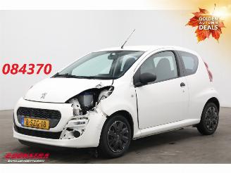 Vaurioauto  passenger cars Peugeot 107 1.0 XR Bluetooth Airco 128.926 km! 2013/12