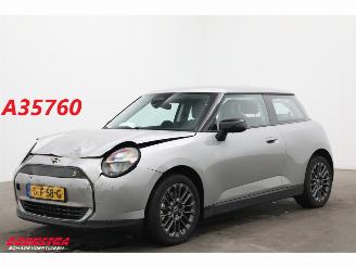 uszkodzony samochody osobowe Mini Cooper SE Electric 54.2 kWh 218 PK LED Navi Cruise Camera 2024/8