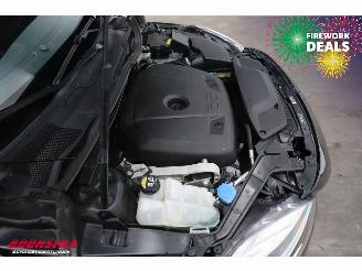 Volvo V-40 2.0 T3 Aut. Nordic+ Pano LED Memory Leder Camera SHZ picture 8