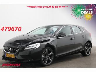uszkodzony samochody osobowe Volvo V-40 2.0 T3 Nordic+ Pano LED Memory Leder Camera SHZ 2017/11