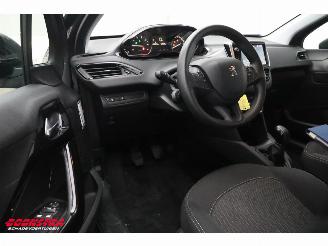 Peugeot 208 1.2 PureT. Signature Navi Camera Carplay Airco Cruise picture 16
