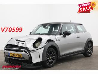 uszkodzony samochody osobowe Mini Cooper SE Camden Edition 33 kWh LED Navi Clima Cruise SHZ PDC 2024/2