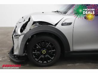 Mini Cooper SE Camden Edition 33 kWh LED Navi Clima Cruise SHZ PDC picture 13