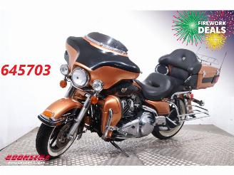 krockskadad bil motor Harley-Davidson  FLHTCU Electra Glide Ultra Classic ABS Radio Cruise 16.105 Mijl! 2008/1