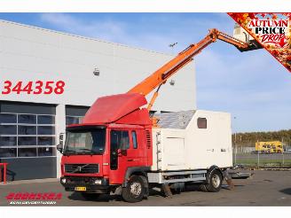 bruktbiler vrachtwagen Volvo FL 220 Hubarbeitsbuhne Custers T200 18T 2003/5