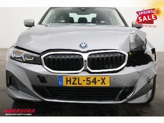 BMW 3-serie 330e Schuifdak 360° LED Cruise SHZ 4.216 km! picture 6