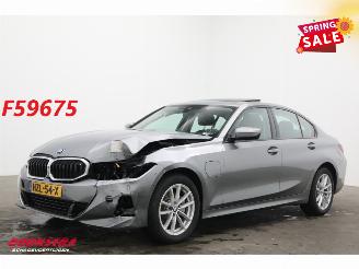 damaged passenger cars BMW 3-serie 330e Schuifdak 360° LED Cruise SHZ 4.216 km! 2025/8
