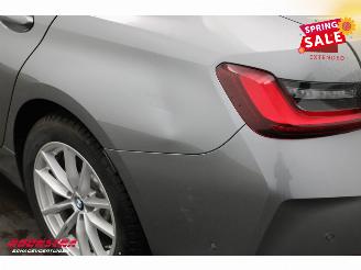 BMW 3-serie 330e Schuifdak 360° LED Cruise SHZ 4.216 km! picture 13