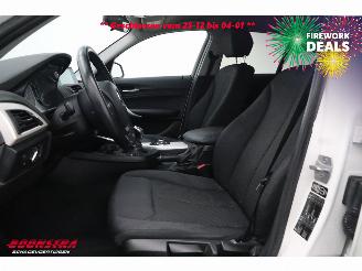 BMW 1-serie 116i 5-DRS Navi Bluetooth Airco PDC SHZ picture 16