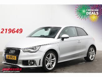 krockskadad bil auto Audi A1 1.2 TFSI S-Line Xenon Navi Clima Cruise PDC 2012/3