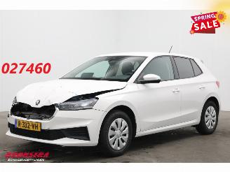 krockskadad bil auto Skoda Fabia 1.0 TSI Ambition Bluetooth Airco Cruise PDC 2022/11